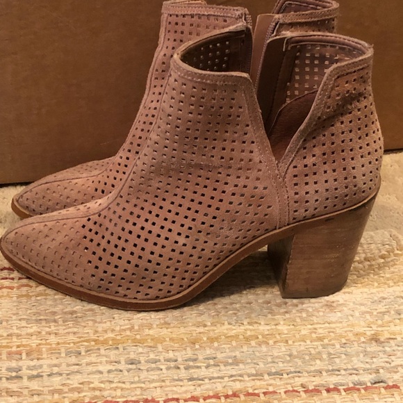 1.State blush booties - Picture 3 of 3